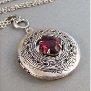 Garnet Locket Necklace Handmade birthstoneVintage.Antique Pendant Silver…